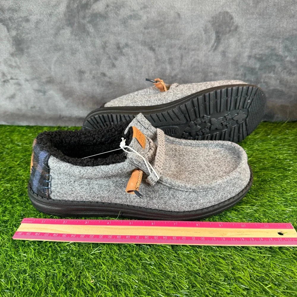 Hey Dude shoes new